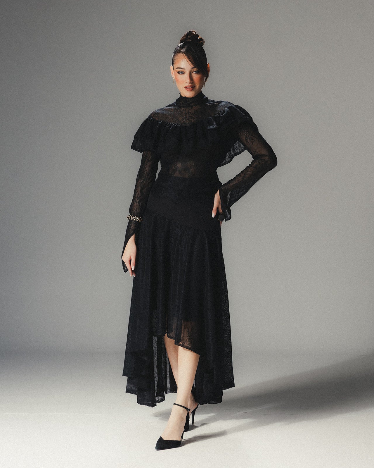 Front view of MYSHA lace set