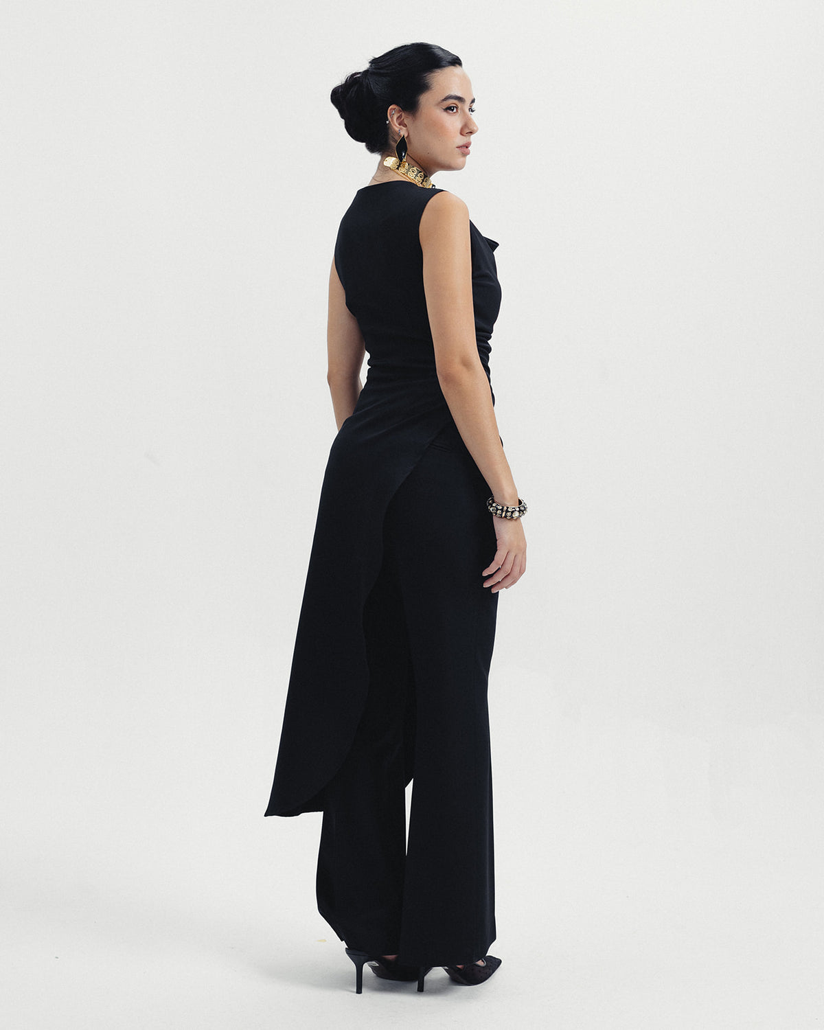 The Athena Sleeveless Tunic in Noir